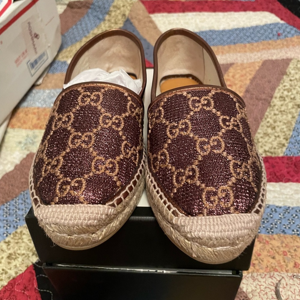 Gucci loafers.71/2 women shoes